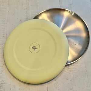 (2) Hydro Flask Plates - Outdoor Kitchen Camping Travel Portable Dinnerware